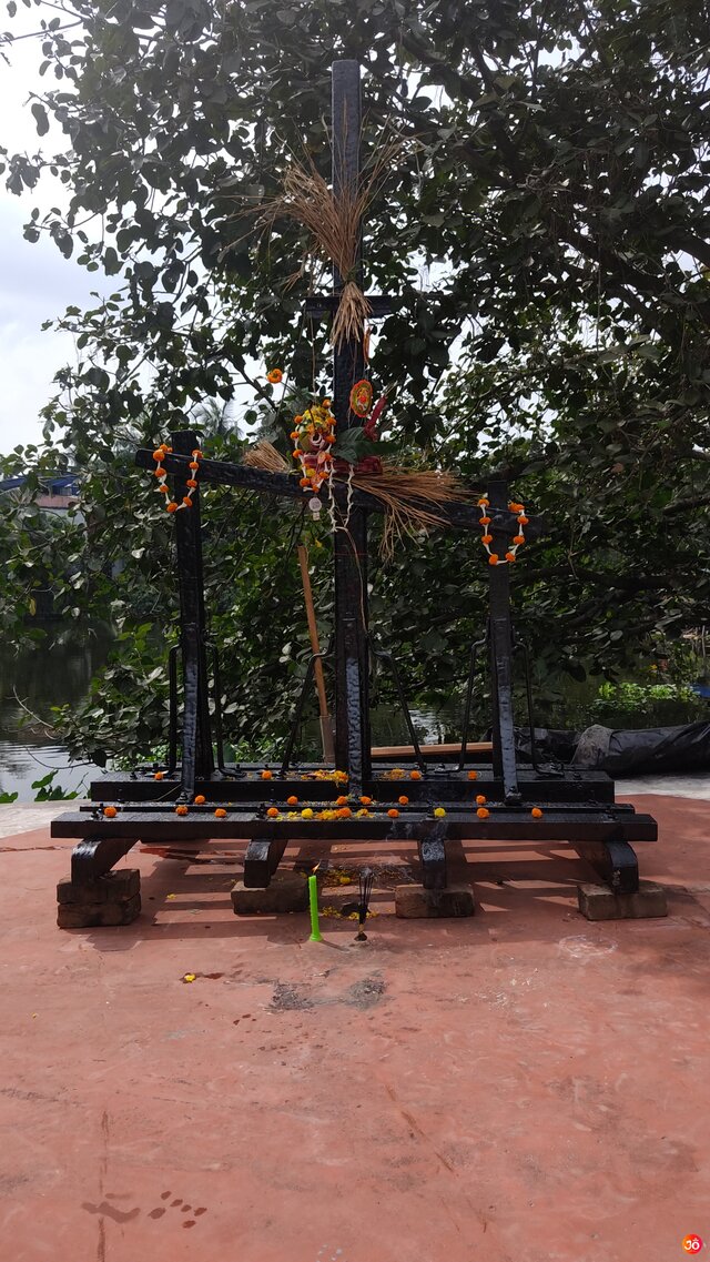 Khalisani Kalpukurdhar